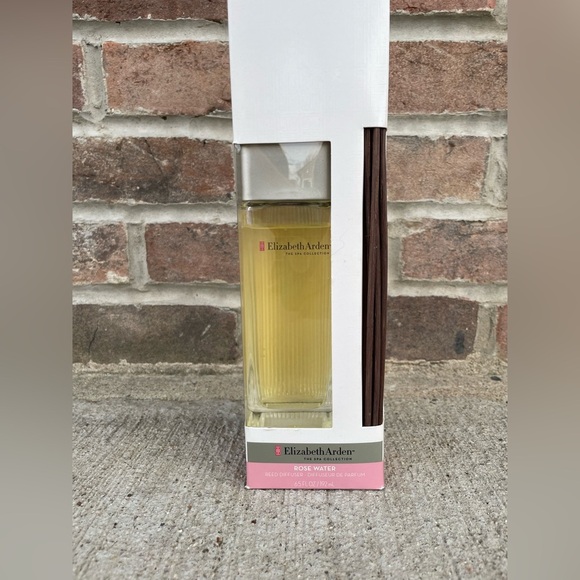 Elizabeth Arden Rose Water Reed Diffuser NWT Limited Edition Discontinued - Picture 2 of 5